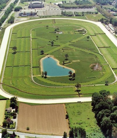 L'hippodrome de Pau, situé dans les Pyrénées-Atlantiques, renouvelle sa labellisation à l'échelon progression