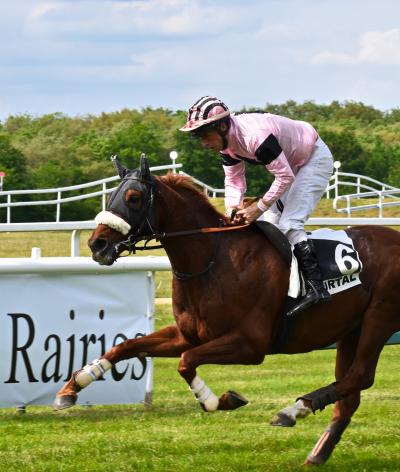 L'Hippodrome de Durtal-les-Rairies, dans le Maine-et-Loire, labellisé EquuRES !