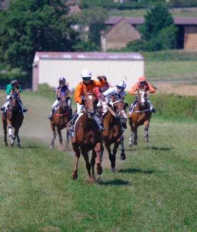 L’hippodrome de la Clayette, dans la Saône-et-Loire, s'engage en faveur du bien être et de l'environnement