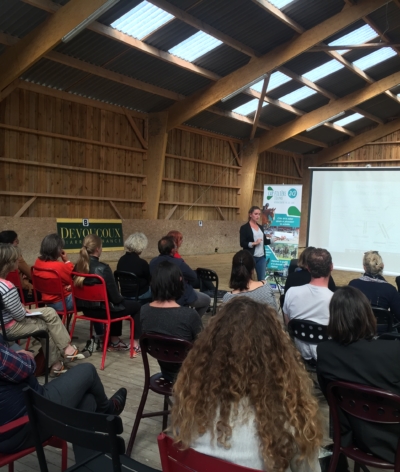 Des professionnels intéressés lors de la présentation du label EquuRES dans le Centre Val de Loire!