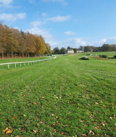 L'Hippodrome de Ploërmel, dans le Morbihan, labellisé EquuRES  Hippodrome à l'échelon Engagement