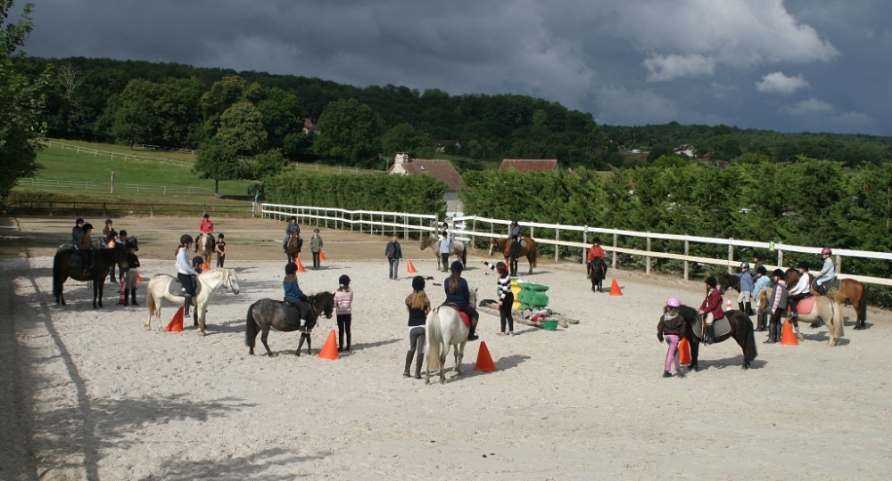 Le Poney-club de Sainte-Eugénie, à côté du Haras du Pin, labellisé EquuRES