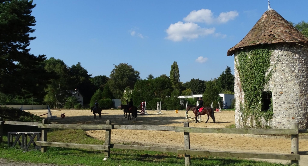 Le Poney-club du Genetey à côté de Rouen, labellisé EquuRES