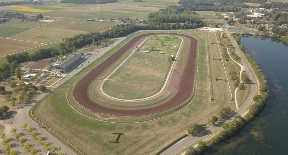 L'hippodrome de Divonne-les-Bains, à la frontière Suisse, se labellise EquuRES à l'échelon Engagement